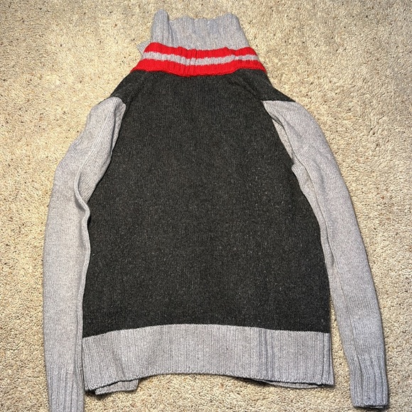 Polo Sweater - Picture 3 of 3